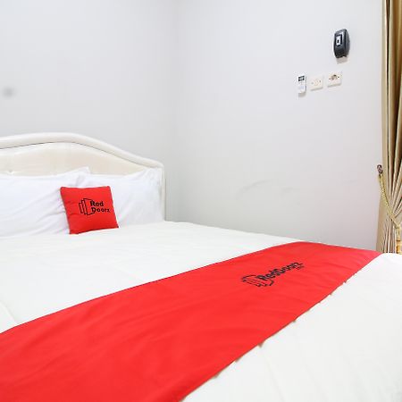 Reddoorz Plus Near Stie Ykpn Maguwo Esterno foto