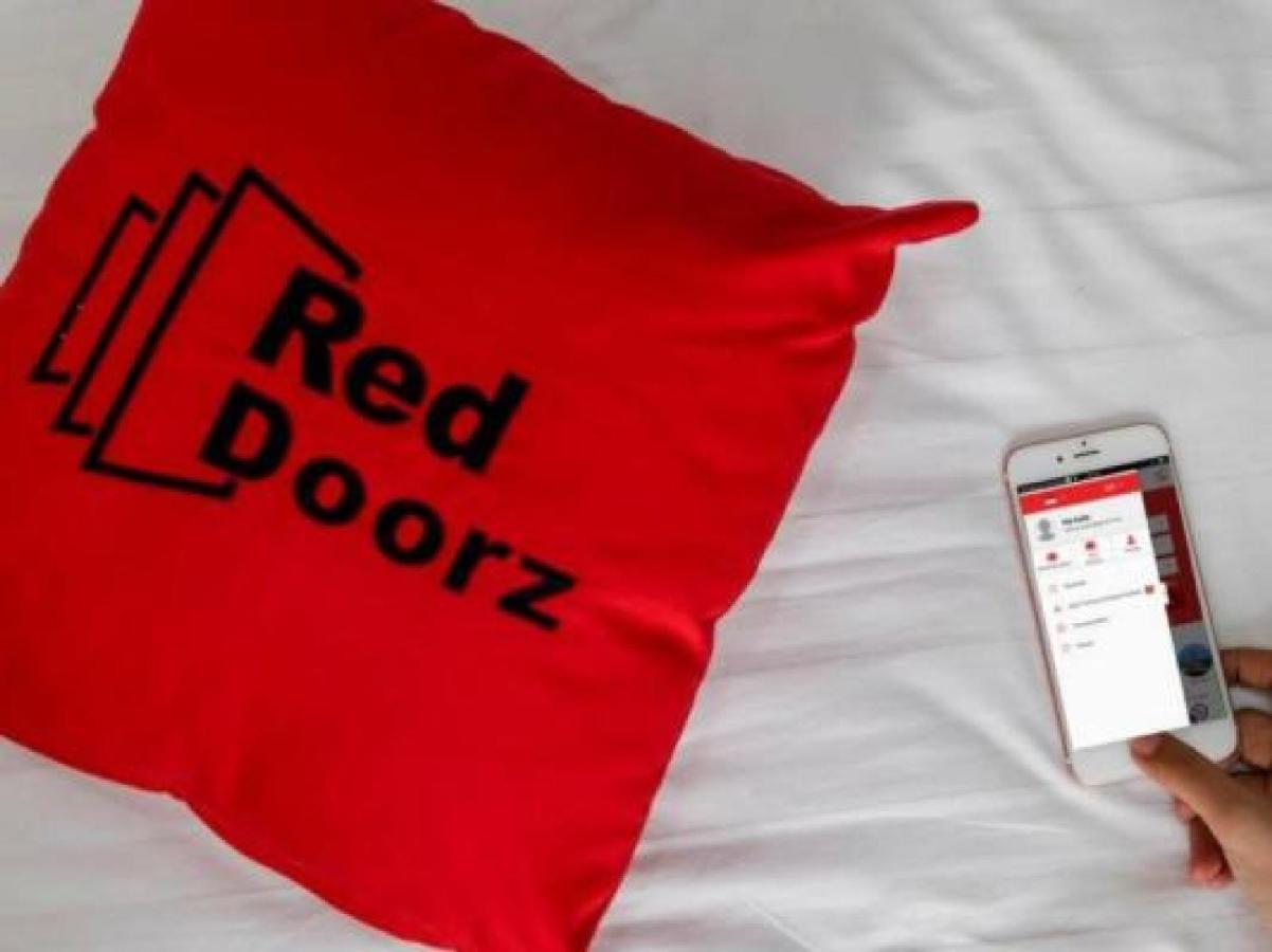 Reddoorz Plus Near Stie Ykpn Maguwo Esterno foto